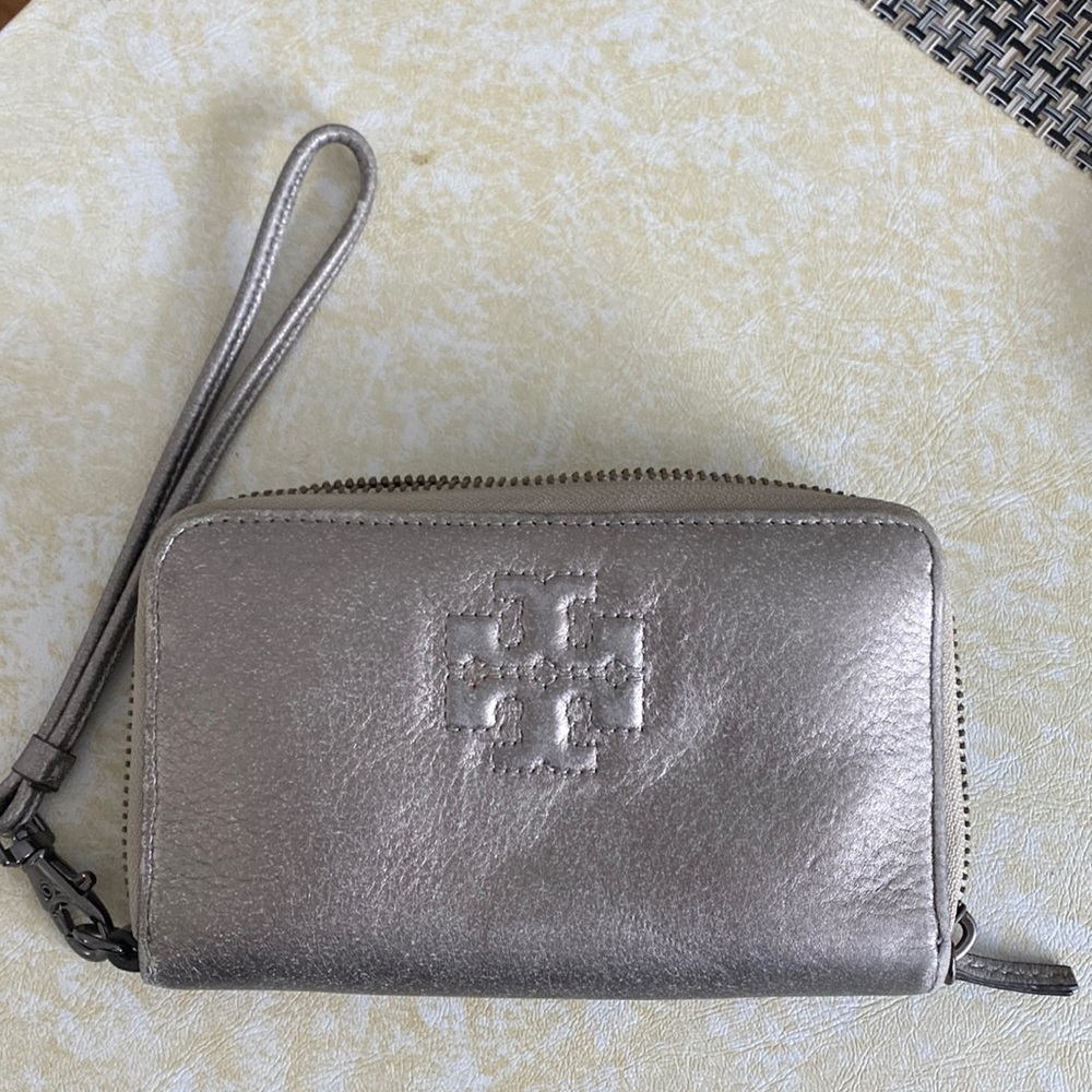 Tory Burch wristlet wallet
